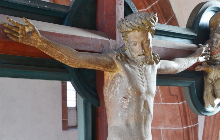 Jesusdarstellung auf dem Triumphkreuz der Wechselburger Basilika. © Sabine Bley